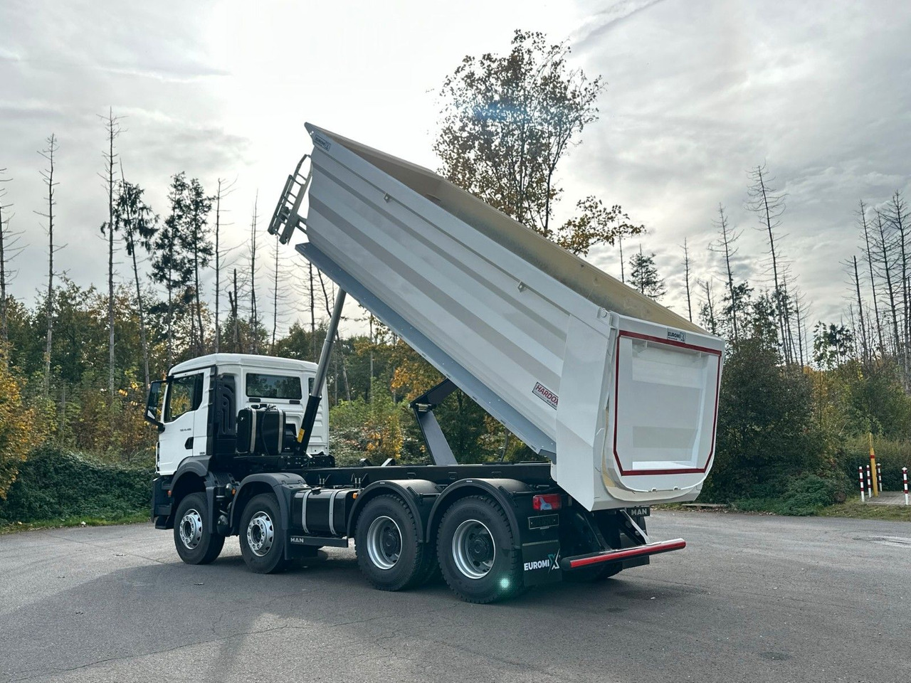 MAN TGS 41.520 BB 8X4 Euromix Retarder - Kiper: slika MAN TGS 41.520 BB 8X4 Euromix Retarder - Kiper MAN TGS 41.520 BB 8X4 Euromix Retarder - Kiper: slika MAN TGS 41.520 BB 8X4 Euromix Retarder - Kiper