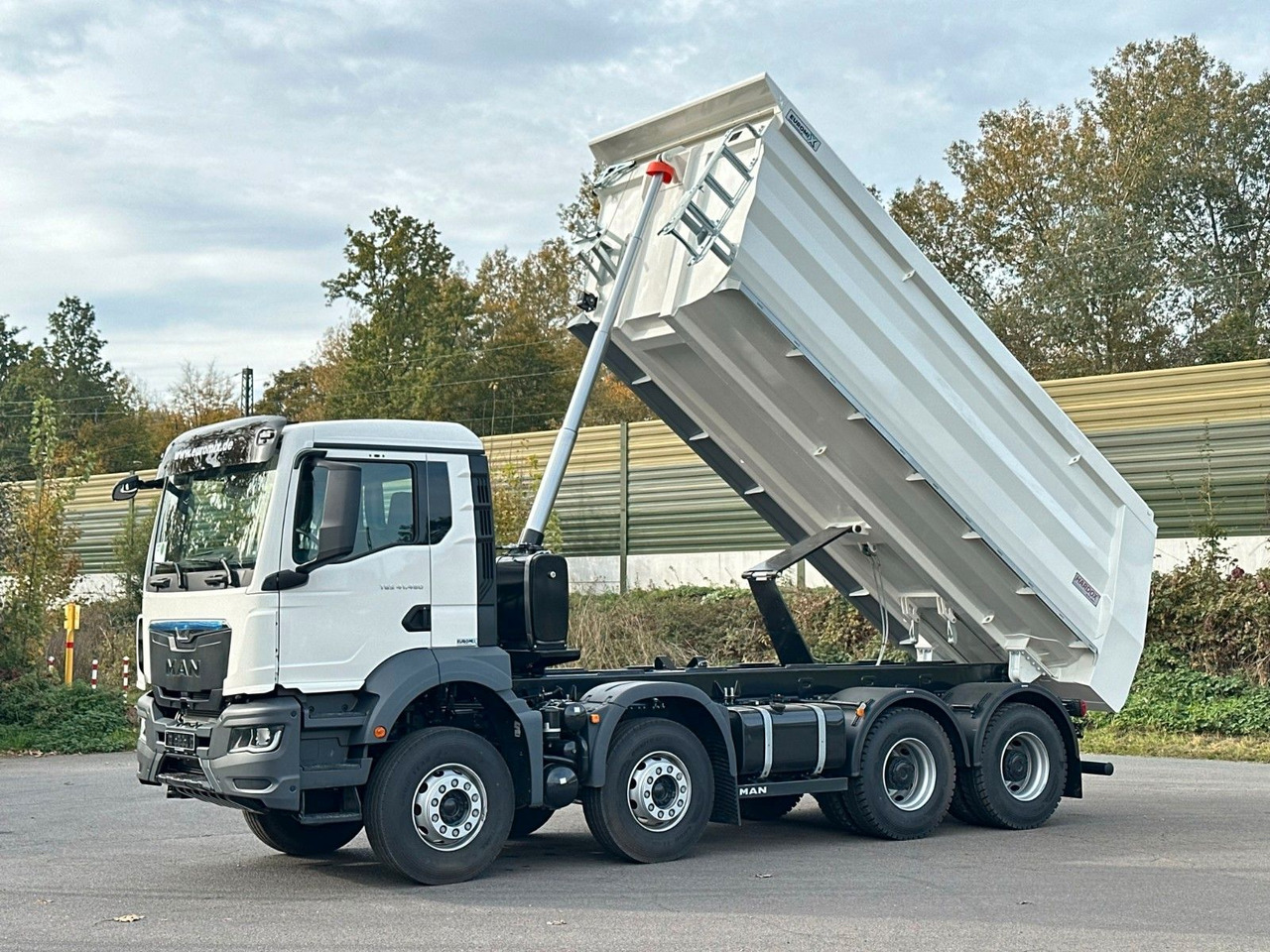 MAN TGS 41.520 BB 8X4 Euromix Retarder - Kiper: slika MAN TGS 41.520 BB 8X4 Euromix Retarder - Kiper MAN TGS 41.520 BB 8X4 Euromix Retarder - Kiper: slika MAN TGS 41.520 BB 8X4 Euromix Retarder - Kiper