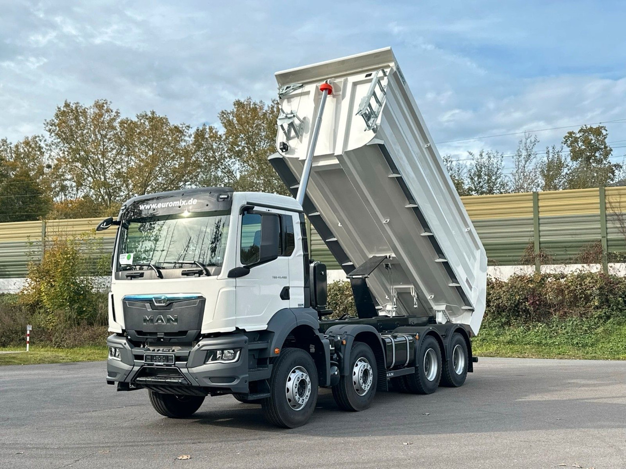 MAN TGS 41.520 BB 8X4 Euromix Retarder - Kiper: slika MAN TGS 41.520 BB 8X4 Euromix Retarder - Kiper MAN TGS 41.520 BB 8X4 Euromix Retarder - Kiper: slika MAN TGS 41.520 BB 8X4 Euromix Retarder - Kiper