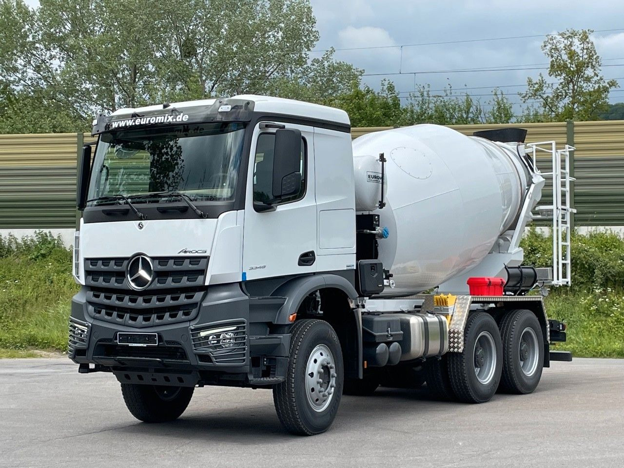 Mercedes-Benz 3348 6X4 Arcos 5 EuromixMTP EM 9 R - Automješalica: slika Mercedes-Benz 3348 6X4 Arcos 5 EuromixMTP EM 9 R - Automješalica Mercedes-Benz 3348 6X4 Arcos 5 EuromixMTP EM 9 R - Automješalica: slika Mercedes-Benz 3348 6X4 Arcos 5 EuromixMTP EM 9 R - Automješalica