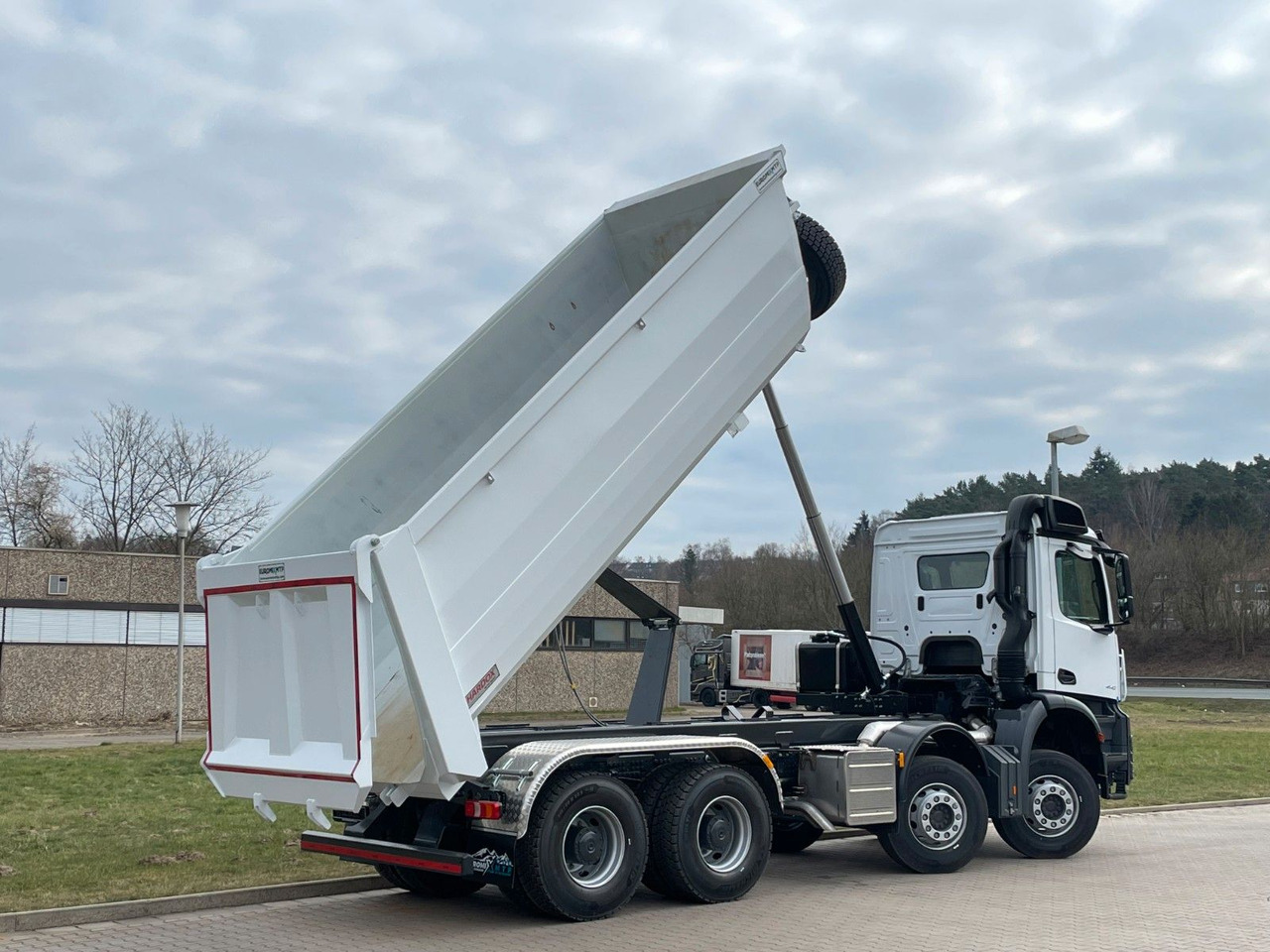 Zakup  Mercedes-Benz 4142 8X4  Mulden-  Kipper -  EuromixMTP Mercedes-Benz 4142 8X4  Mulden-  Kipper -  EuromixMTP: slika Zakup  Mercedes-Benz 4142 8X4  Mulden-  Kipper -  EuromixMTP Mercedes-Benz 4142 8X4  Mulden-  Kipper -  EuromixMTP