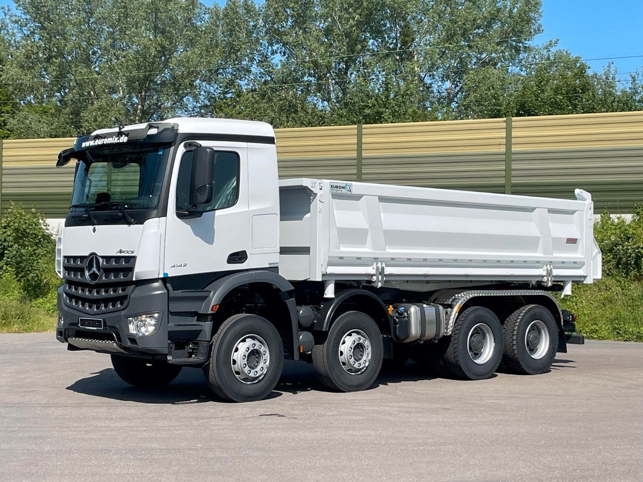 Mercedes-Benz 4145 8X4 Euromix EMT 3-Seiten-Kipper - Kiper: slika Mercedes-Benz 4145 8X4 Euromix EMT 3-Seiten-Kipper - Kiper Mercedes-Benz 4145 8X4 Euromix EMT 3-Seiten-Kipper - Kiper: slika Mercedes-Benz 4145 8X4 Euromix EMT 3-Seiten-Kipper - Kiper