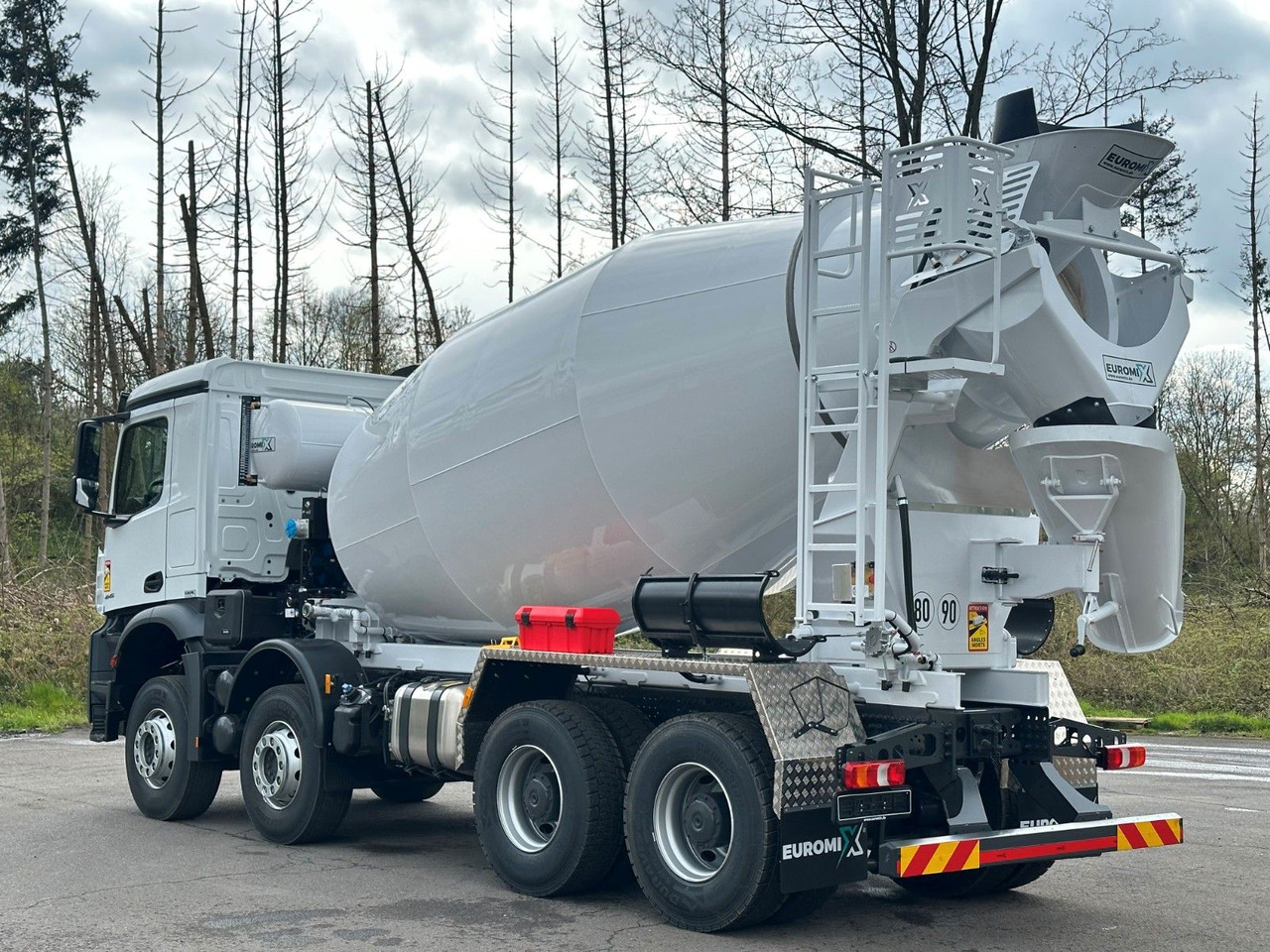 Mercedes-Benz 4145 8X4 EuromixMTP EM 10 Fahrmischer - Automješalica: slika Mercedes-Benz 4145 8X4 EuromixMTP EM 10 Fahrmischer - Automješalica Mercedes-Benz 4145 8X4 EuromixMTP EM 10 Fahrmischer - Automješalica: slika Mercedes-Benz 4145 8X4 EuromixMTP EM 10 Fahrmischer - Automješalica