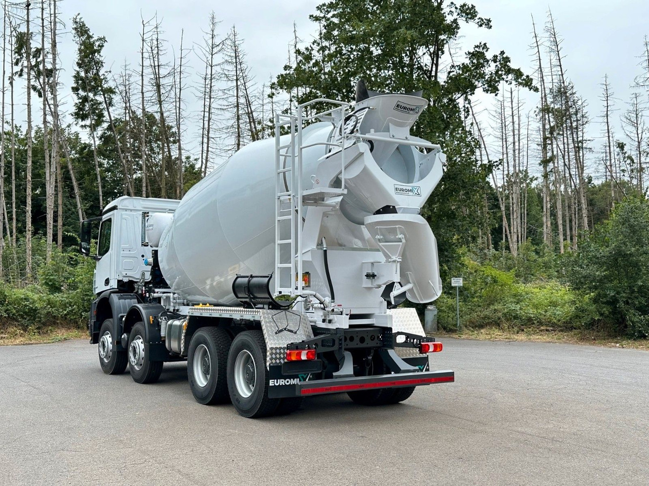 Mercedes-Benz AROCS 5 4142 B 8X4 Euro 3 EuromixMTP EM 10 - Automješalica: slika Mercedes-Benz AROCS 5 4142 B 8X4 Euro 3 EuromixMTP EM 10 - Automješalica Mercedes-Benz AROCS 5 4142 B 8X4 Euro 3 EuromixMTP EM 10 - Automješalica: slika Mercedes-Benz AROCS 5 4142 B 8X4 Euro 3 EuromixMTP EM 10 - Automješalica