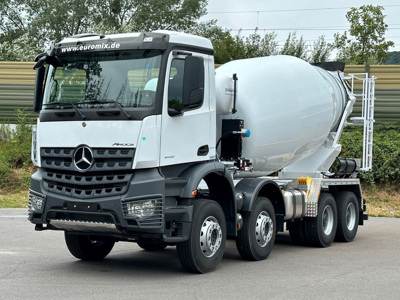 Mercedes-Benz AROCS 5 4142 B 8X4 Euro 3 EuromixMTP EM 10 - Automješalica: slika Mercedes-Benz AROCS 5 4142 B 8X4 Euro 3 EuromixMTP EM 10 - Automješalica Mercedes-Benz AROCS 5 4142 B 8X4 Euro 3 EuromixMTP EM 10 - Automješalica: slika Mercedes-Benz AROCS 5 4142 B 8X4 Euro 3 EuromixMTP EM 10 - Automješalica