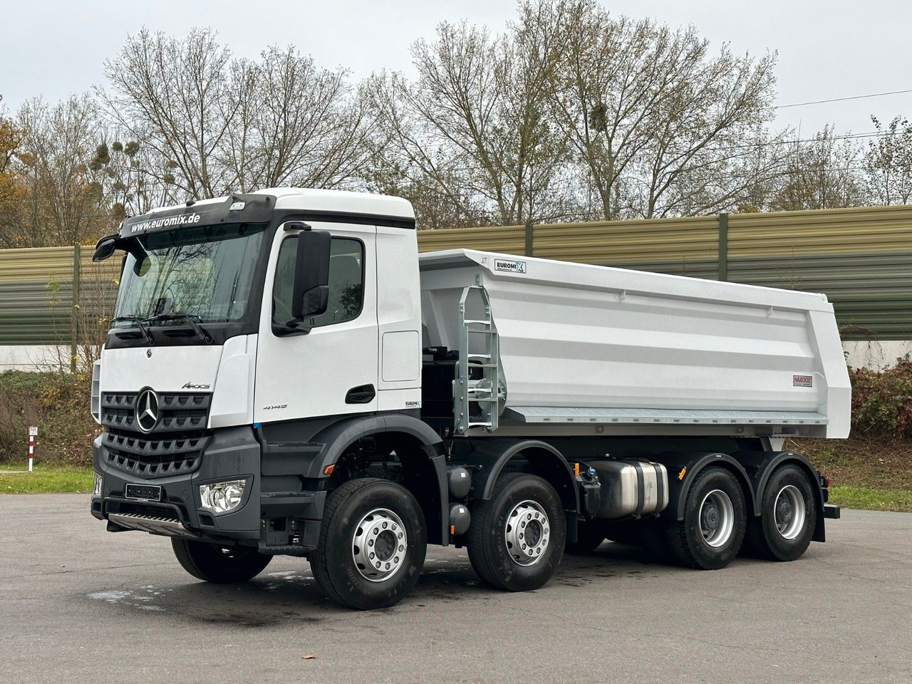 Mercedes-Benz AROCS 5 4145 8X4 E6e EuromixMTP 18m³ Kipper - Kiper: slika Mercedes-Benz AROCS 5 4145 8X4 E6e EuromixMTP 18m³ Kipper - Kiper Mercedes-Benz AROCS 5 4145 8X4 E6e EuromixMTP 18m³ Kipper - Kiper: slika Mercedes-Benz AROCS 5 4145 8X4 E6e EuromixMTP 18m³ Kipper - Kiper