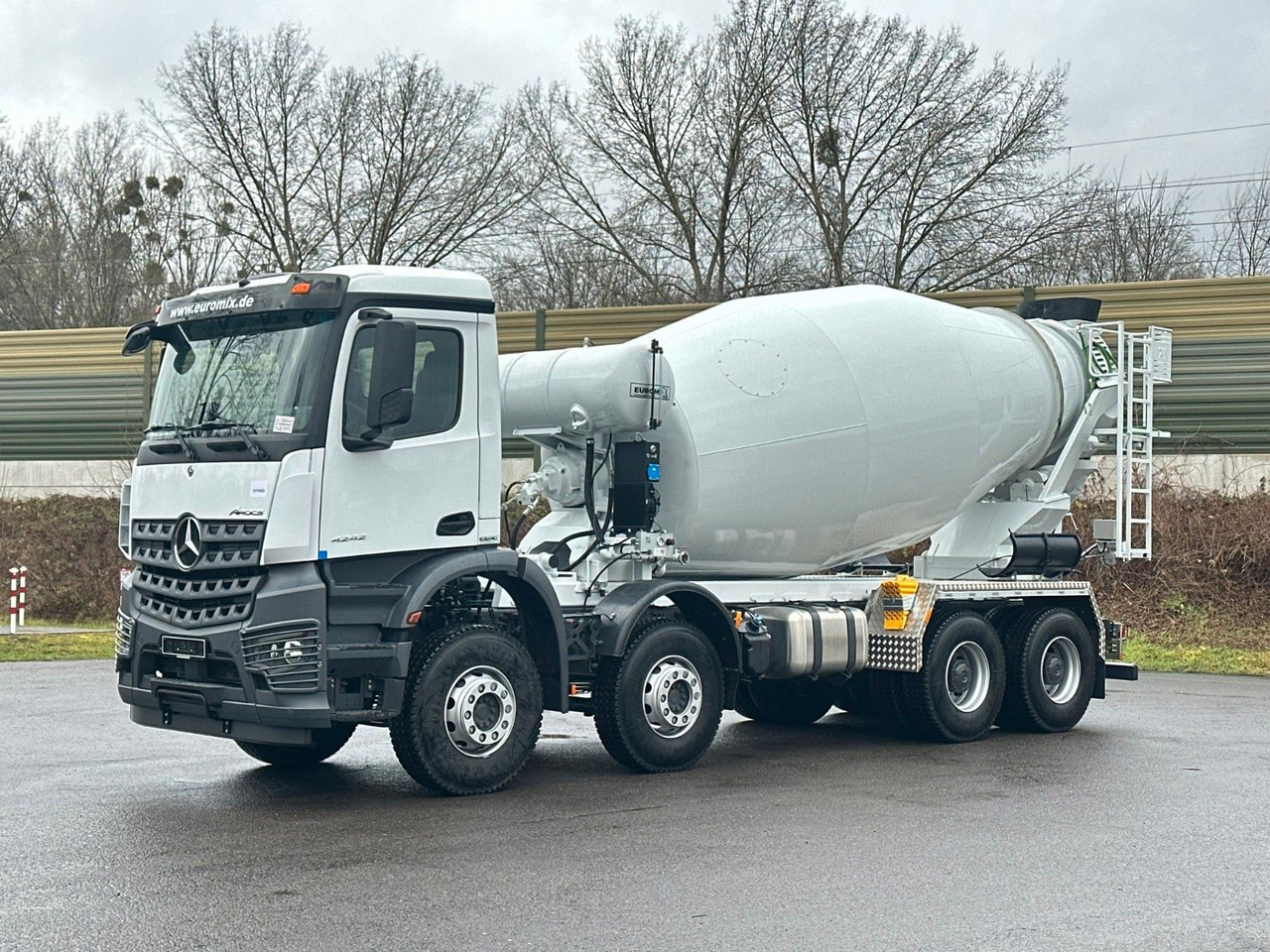 Mercedes-Benz AROCS 5 4242 8x4 Euro5 EuromixMTP EM 12m R - Automješalica: slika Mercedes-Benz AROCS 5 4242 8x4 Euro5 EuromixMTP EM 12m R - Automješalica Mercedes-Benz AROCS 5 4242 8x4 Euro5 EuromixMTP EM 12m R - Automješalica: slika Mercedes-Benz AROCS 5 4242 8x4 Euro5 EuromixMTP EM 12m R - Automješalica