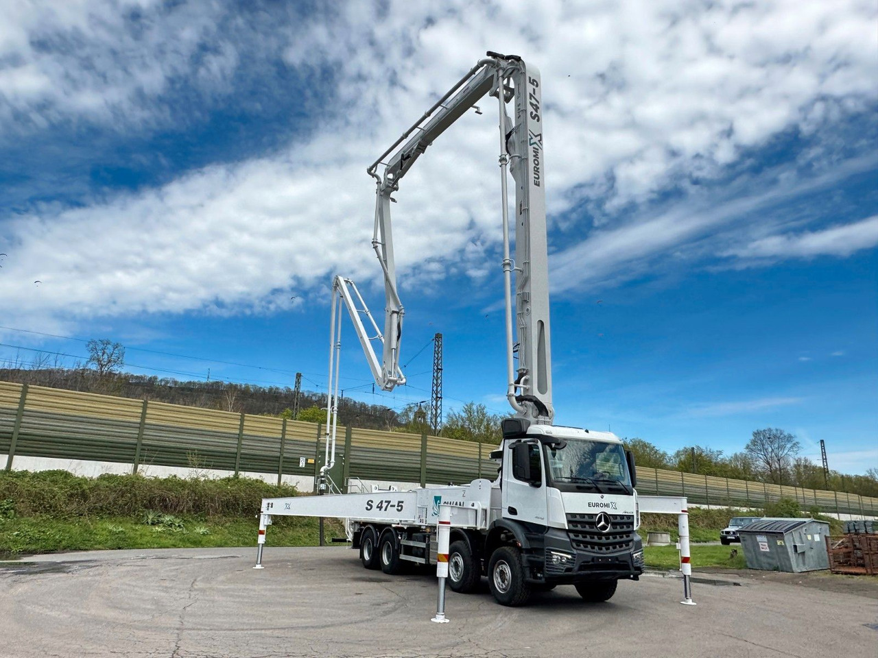 Automješalica Mercedes-Benz Arocs 5 4542 8x4 SWAN TSP 47-5 160RZ ( 47m ): slika Automješalica Mercedes-Benz Arocs 5 4542 8x4 SWAN TSP 47-5 160RZ ( 47m )