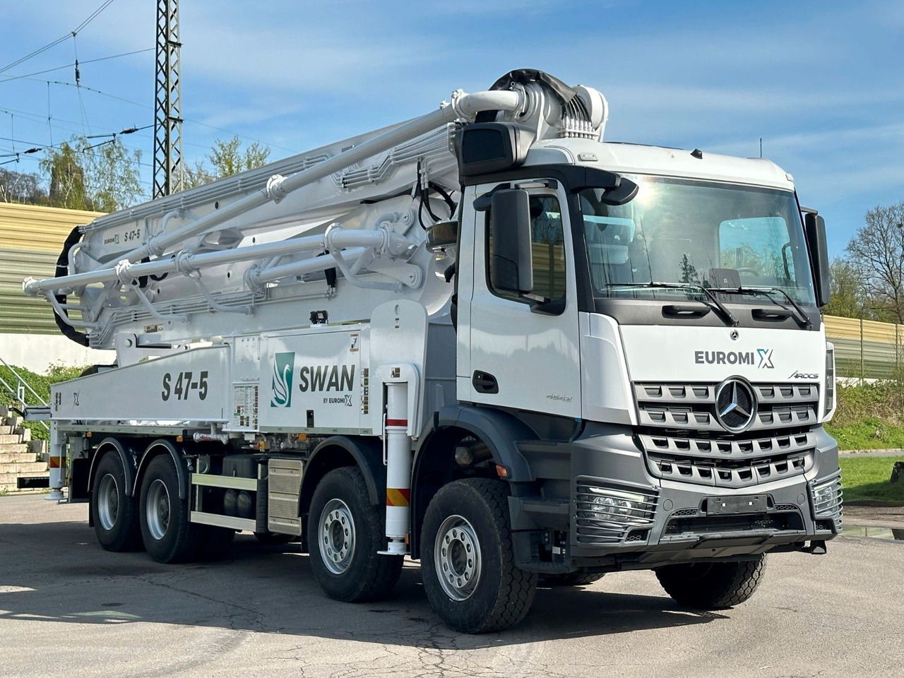 Automješalica Mercedes-Benz Arocs 5 4542 8x4 SWAN TSP 47-5 160RZ ( 47m ): slika Automješalica Mercedes-Benz Arocs 5 4542 8x4 SWAN TSP 47-5 160RZ ( 47m )