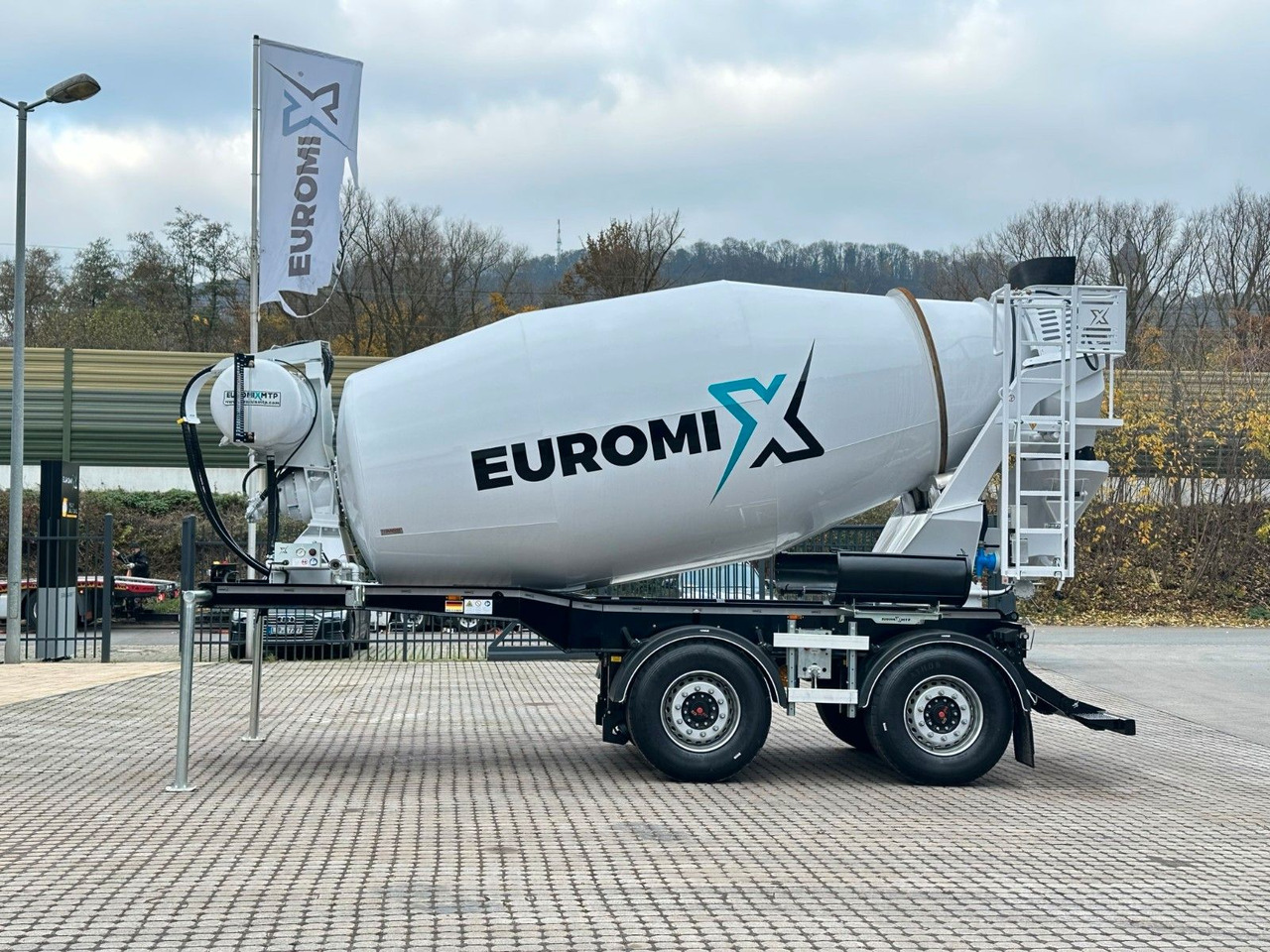 EUROMIX MTP - Fahrmischer EM 10 L 2-Achser - Poluprikolica: slika EUROMIX MTP - Fahrmischer EM 10 L 2-Achser - Poluprikolica EUROMIX MTP - Fahrmischer EM 10 L 2-Achser - Poluprikolica: slika EUROMIX MTP - Fahrmischer EM 10 L 2-Achser - Poluprikolica