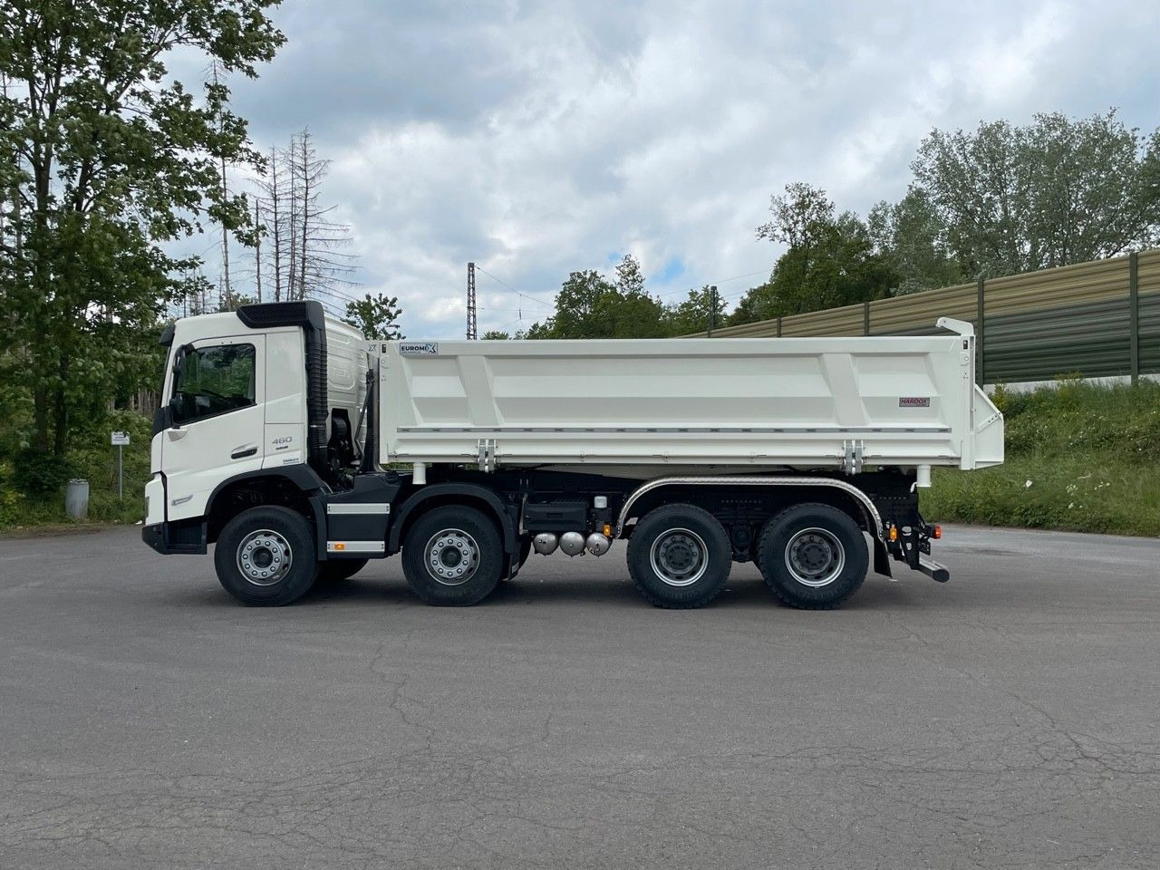 Volvo FMX 460 8x4 / EuromixMTP 3-Seiten-Kipper - Kiper: slika Volvo FMX 460 8x4 / EuromixMTP 3-Seiten-Kipper - Kiper Volvo FMX 460 8x4 / EuromixMTP 3-Seiten-Kipper - Kiper: slika Volvo FMX 460 8x4 / EuromixMTP 3-Seiten-Kipper - Kiper