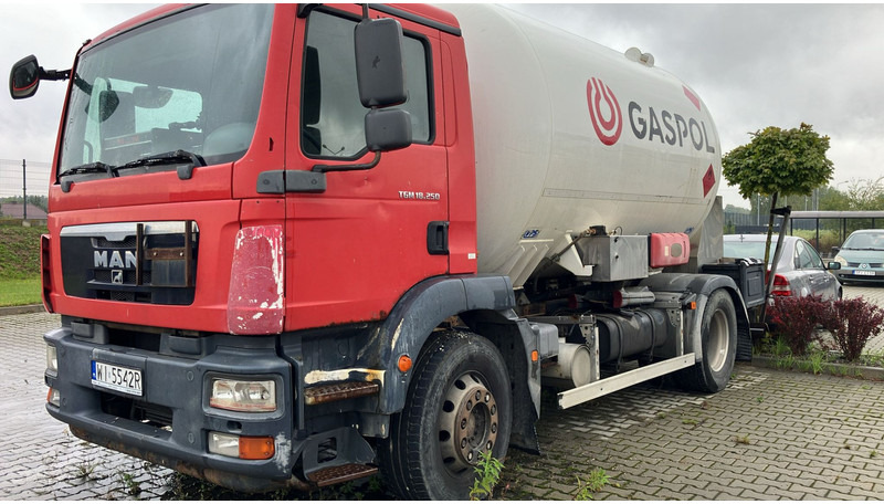 MAN TGM 18.250 4x2 15412 Liter Gas tank truck ID 2.170 - Kamion cisterna: slika MAN TGM 18.250 4x2 15412 Liter Gas tank truck ID 2.170 - Kamion cisterna MAN TGM 18.250 4x2 15412 Liter Gas tank truck ID 2.170 - Kamion cisterna: slika MAN TGM 18.250 4x2 15412 Liter Gas tank truck ID 2.170 - Kamion cisterna
