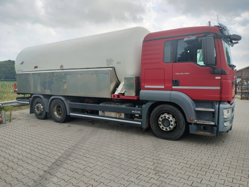 MAN TGS 26.400 6x2-4 LL 26900 Liter Gas tank truck ID 2.168 Rootselaar, flowmeter, pump - Kamion cisterna: slika MAN TGS 26.400 6x2-4 LL 26900 Liter Gas tank truck ID 2.168 Rootselaar, flowmeter, pump - Kamion cisterna MAN TGS 26.400 6x2-4 LL 26900 Liter Gas tank truck ID 2.168 Rootselaar, flowmeter, pump - Kamion cisterna: slika MAN TGS 26.400 6x2-4 LL 26900 Liter Gas tank truck ID 2.168 Rootselaar, flowmeter, pump - Kamion cisterna