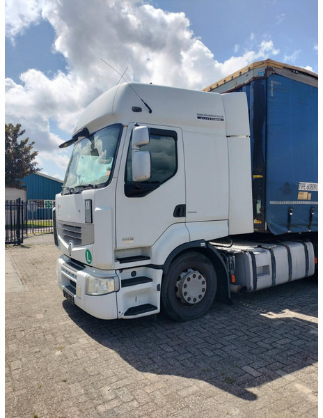 Renault Premium 460.19T 24G ID 7.28 - Tegljač: slika Renault Premium 460.19T 24G ID 7.28 - Tegljač Renault Premium 460.19T 24G ID 7.28 - Tegljač: slika Renault Premium 460.19T 24G ID 7.28 - Tegljač