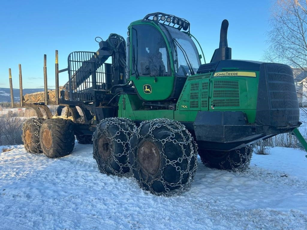 John Deere 1110 G - Forvarder: slika John Deere 1110 G - Forvarder John Deere 1110 G - Forvarder: slika John Deere 1110 G - Forvarder