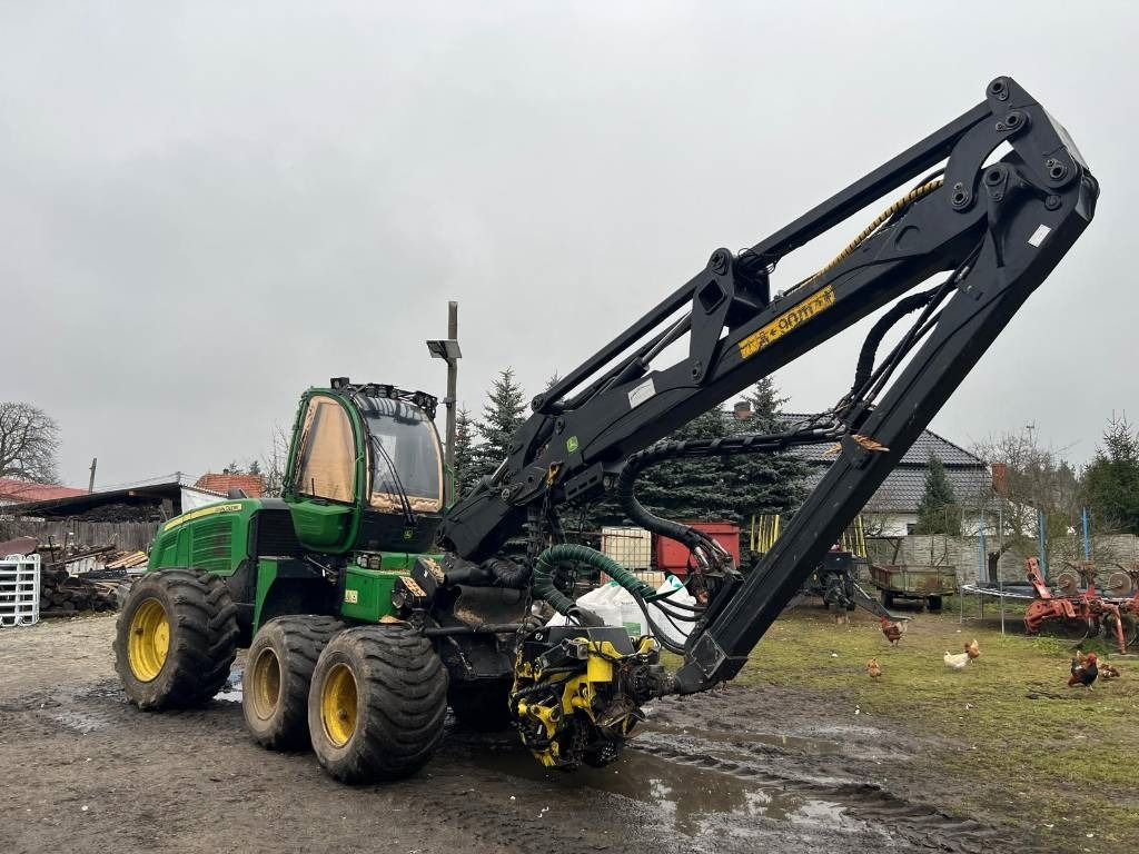 John Deere 1170 E - Kombajn za šumarstvo: slika John Deere 1170 E - Kombajn za šumarstvo John Deere 1170 E - Kombajn za šumarstvo: slika John Deere 1170 E - Kombajn za šumarstvo