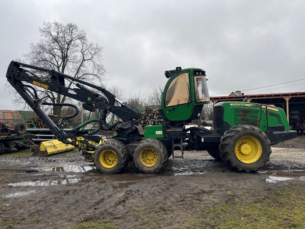 John Deere 1170 E - Kombajn za šumarstvo: slika John Deere 1170 E - Kombajn za šumarstvo John Deere 1170 E - Kombajn za šumarstvo: slika John Deere 1170 E - Kombajn za šumarstvo
