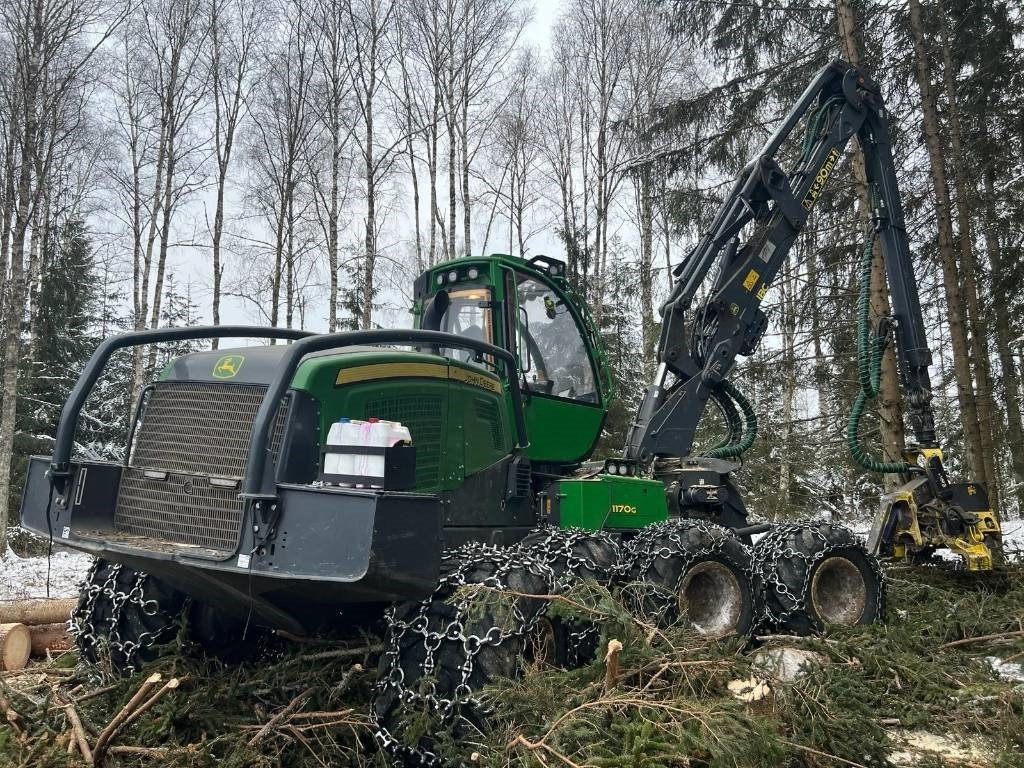 John Deere 1170G - Kombajn za šumarstvo: slika John Deere 1170G - Kombajn za šumarstvo John Deere 1170G - Kombajn za šumarstvo: slika John Deere 1170G - Kombajn za šumarstvo