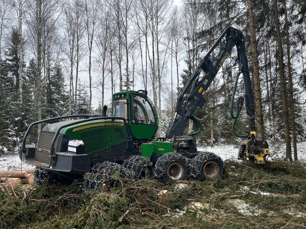 John Deere 1170G - Kombajn za šumarstvo: slika John Deere 1170G - Kombajn za šumarstvo John Deere 1170G - Kombajn za šumarstvo: slika John Deere 1170G - Kombajn za šumarstvo