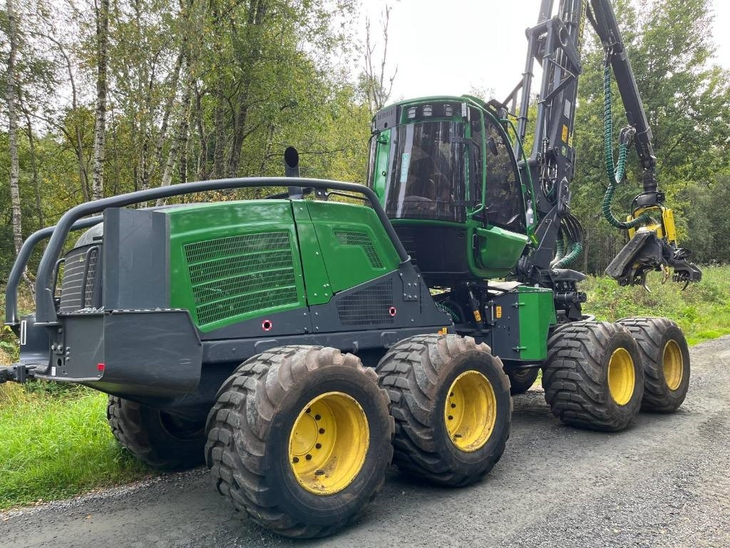 John Deere 1170G - Kombajn za šumarstvo: slika John Deere 1170G - Kombajn za šumarstvo John Deere 1170G - Kombajn za šumarstvo: slika John Deere 1170G - Kombajn za šumarstvo