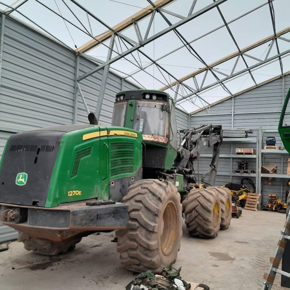 John Deere 1270 E - Kombajn za šumarstvo: slika John Deere 1270 E - Kombajn za šumarstvo John Deere 1270 E - Kombajn za šumarstvo: slika John Deere 1270 E - Kombajn za šumarstvo