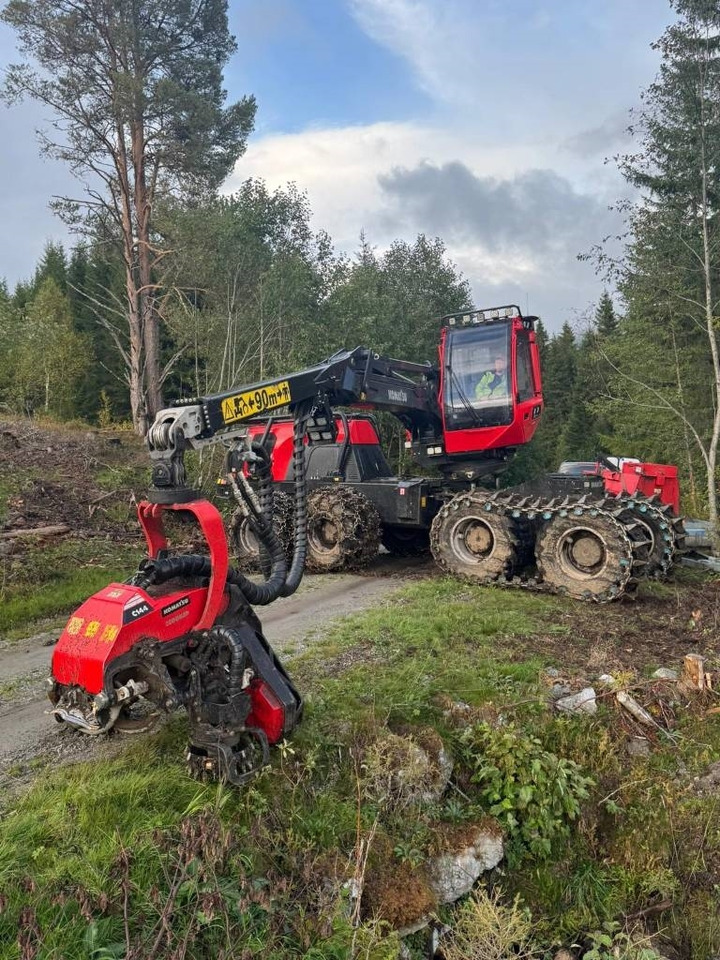 Komatsu 951 XC - Kombajn za šumarstvo: slika Komatsu 951 XC - Kombajn za šumarstvo Komatsu 951 XC - Kombajn za šumarstvo: slika Komatsu 951 XC - Kombajn za šumarstvo
