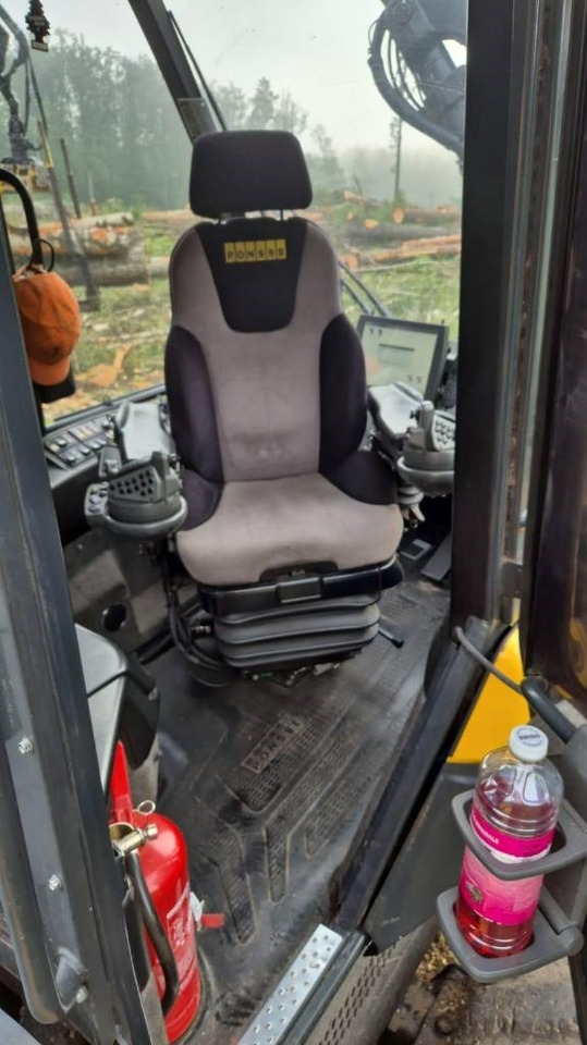 Kombajn za šumarstvo Ponsse Ergo 6W: slika Kombajn za šumarstvo Ponsse Ergo 6W