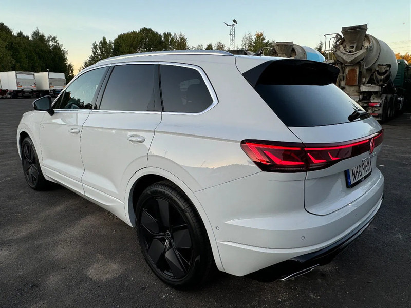 Volkswagen Touareg R-Line TDI 286HP, 4.000km, 2024 - SUV: slika Volkswagen Touareg R-Line TDI 286HP, 4.000km, 2024 - SUV Volkswagen Touareg R-Line TDI 286HP, 4.000km, 2024 - SUV: slika Volkswagen Touareg R-Line TDI 286HP, 4.000km, 2024 - SUV
