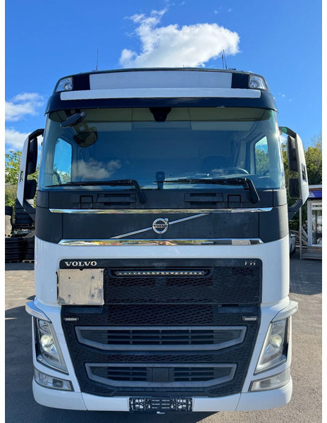 Volvo FH 540 8x2*4, ADR, Chassi (ex. Gas tank-truck), 2018 - Kamion-šasija: slika Volvo FH 540 8x2*4, ADR, Chassi (ex. Gas tank-truck), 2018 - Kamion-šasija Volvo FH 540 8x2*4, ADR, Chassi (ex. Gas tank-truck), 2018 - Kamion-šasija: slika Volvo FH 540 8x2*4, ADR, Chassi (ex. Gas tank-truck), 2018 - Kamion-šasija