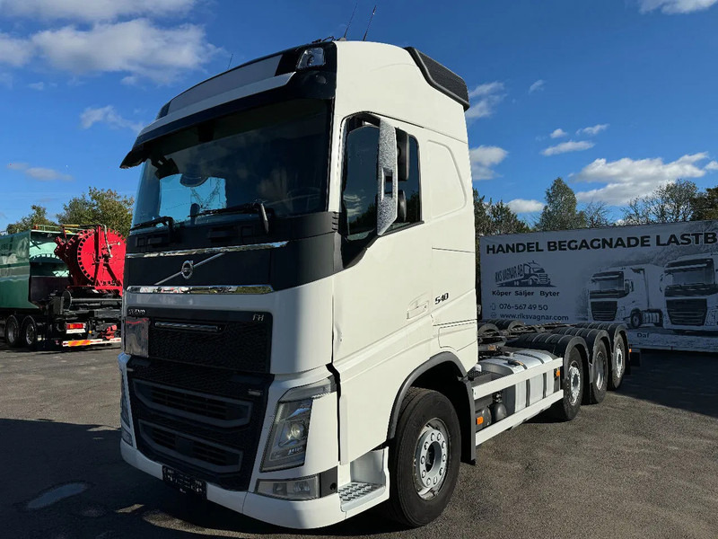 Volvo FH 540 8x2*4, ADR, Euro 6, Chassi (ex. Tank-truck), 2018 - Kamion-šasija: slika Volvo FH 540 8x2*4, ADR, Euro 6, Chassi (ex. Tank-truck), 2018 - Kamion-šasija Volvo FH 540 8x2*4, ADR, Euro 6, Chassi (ex. Tank-truck), 2018 - Kamion-šasija: slika Volvo FH 540 8x2*4, ADR, Euro 6, Chassi (ex. Tank-truck), 2018 - Kamion-šasija