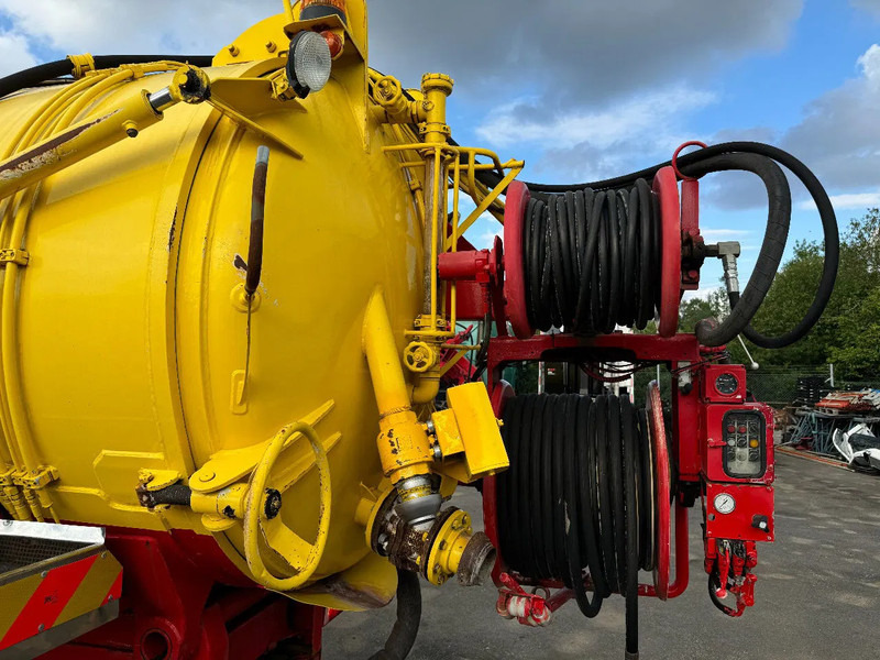Volvo FL 10.320 4x2, 12m3 Sludge & Flushing-Truck, YM: 1990 - Vakum kamion: slika Volvo FL 10.320 4x2, 12m3 Sludge & Flushing-Truck, YM: 1990 - Vakum kamion Volvo FL 10.320 4x2, 12m3 Sludge & Flushing-Truck, YM: 1990 - Vakum kamion: slika Volvo FL 10.320 4x2, 12m3 Sludge & Flushing-Truck, YM: 1990 - Vakum kamion