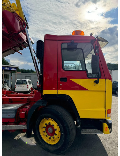 Vakum kamion Volvo FL 10.320 4x2, Tipper 12m3 Sludge & Flushing Truck, with remote control, YM: 1990: slika Vakum kamion Volvo FL 10.320 4x2, Tipper 12m3 Sludge & Flushing Truck, with remote control, YM: 1990
