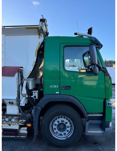 Kamion za odvoz smeća Volvo FM 330 RHD, 2-compart, & tipper, 2014: slika Kamion za odvoz smeća Volvo FM 330 RHD, 2-compart, & tipper, 2014
