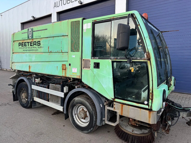 Bucher CITYCAT 5000SL **SWEEPER-BALAYEUSE** - Cestovna čistilica: slika Bucher CITYCAT 5000SL **SWEEPER-BALAYEUSE** - Cestovna čistilica Bucher CITYCAT 5000SL **SWEEPER-BALAYEUSE** - Cestovna čistilica: slika Bucher CITYCAT 5000SL **SWEEPER-BALAYEUSE** - Cestovna čistilica
