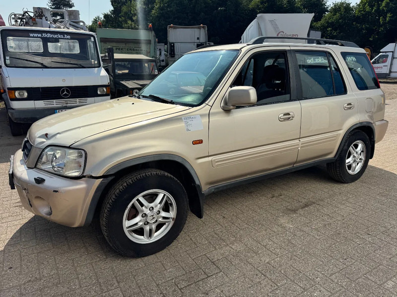 Honda CR-V **PETROL-ESSENCE-AC** - SUV: slika Honda CR-V **PETROL-ESSENCE-AC** - SUV Honda CR-V **PETROL-ESSENCE-AC** - SUV: slika Honda CR-V **PETROL-ESSENCE-AC** - SUV