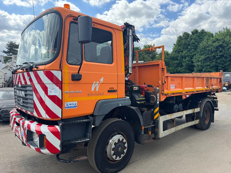MAN ME 18.250 4X4 **4X4-TIPPER+PALFINGER PK7501-BELGIAN TRUCK** - Kiper, Kamion s kranom: slika MAN ME 18.250 4X4 **4X4-TIPPER+PALFINGER PK7501-BELGIAN TRUCK** - Kiper, Kamion s kranom MAN ME 18.250 4X4 **4X4-TIPPER+PALFINGER PK7501-BELGIAN TRUCK** - Kiper, Kamion s kranom: slika MAN ME 18.250 4X4 **4X4-TIPPER+PALFINGER PK7501-BELGIAN TRUCK** - Kiper, Kamion s kranom