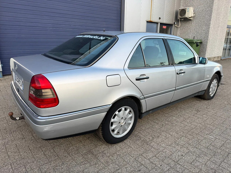 Mercedes-Benz C-Klasse **C180-PETROL-AC** - Limuzina: slika Mercedes-Benz C-Klasse **C180-PETROL-AC** - Limuzina Mercedes-Benz C-Klasse **C180-PETROL-AC** - Limuzina: slika Mercedes-Benz C-Klasse **C180-PETROL-AC** - Limuzina