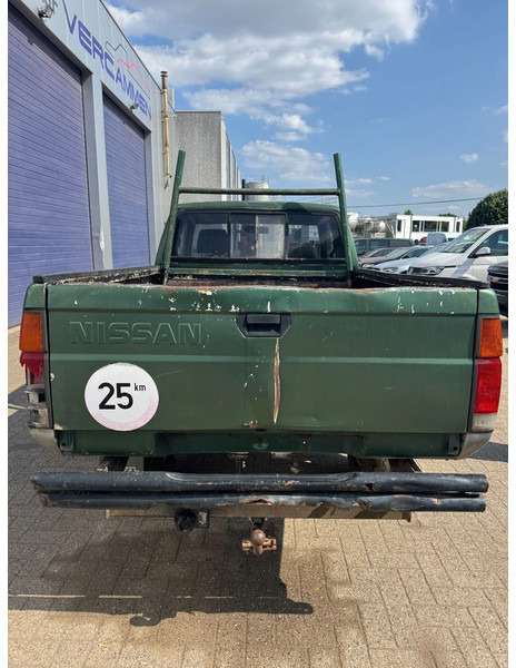 Pick-up Nissan King-cab **DIESEL-4X4**: slika Pick-up Nissan King-cab **DIESEL-4X4**