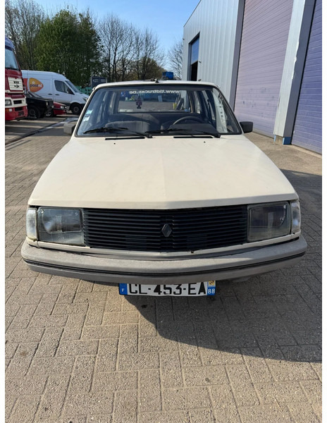 Renault 18 **ESSENCE-PETROL** - Karavan: slika Renault 18 **ESSENCE-PETROL** - Karavan Renault 18 **ESSENCE-PETROL** - Karavan: slika Renault 18 **ESSENCE-PETROL** - Karavan
