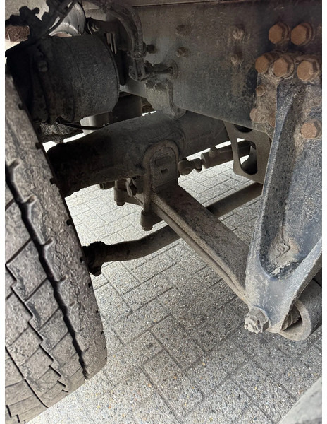 Kamion sandučar Scania P320 **6X2-STEERING AXXLE**: slika Kamion sandučar Scania P320 **6X2-STEERING AXXLE**