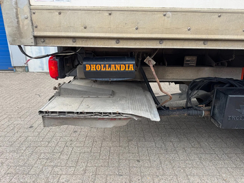 Kamion sandučar Scania P320 **6X2-STEERING AXXLE**: slika Kamion sandučar Scania P320 **6X2-STEERING AXXLE**