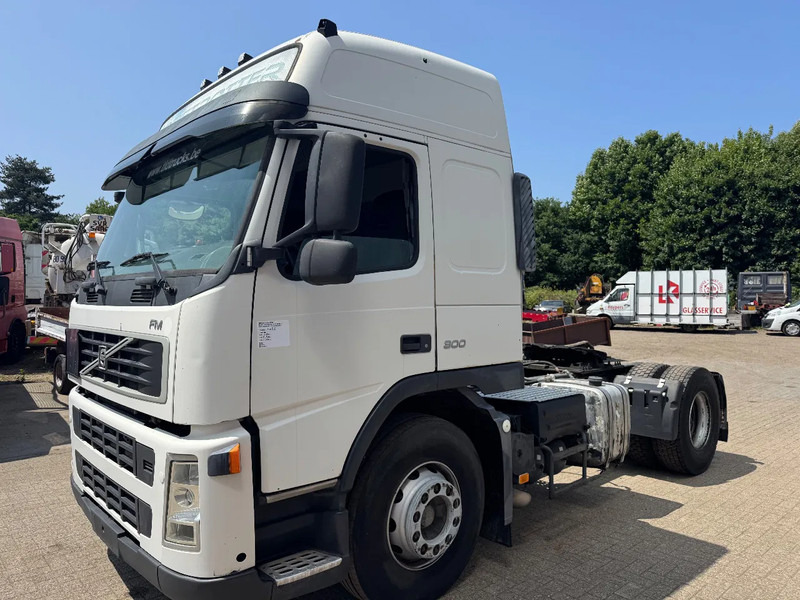 Volvo FM 300 **EURO 3-BELGIAN TRUCK-I SHIFT-PTO** - Tegljač: slika Volvo FM 300 **EURO 3-BELGIAN TRUCK-I SHIFT-PTO** - Tegljač Volvo FM 300 **EURO 3-BELGIAN TRUCK-I SHIFT-PTO** - Tegljač: slika Volvo FM 300 **EURO 3-BELGIAN TRUCK-I SHIFT-PTO** - Tegljač