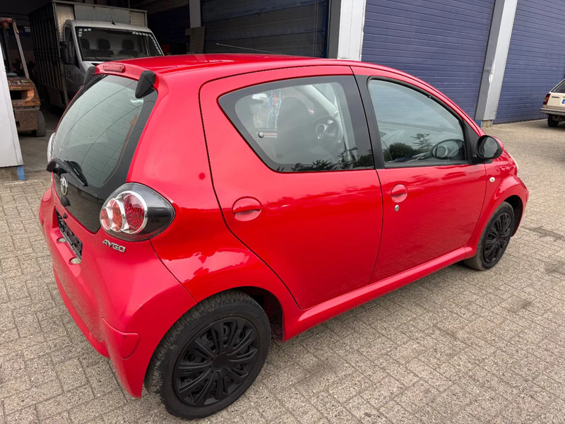 Toyota Aygo **5DOORS-BELGIAN CAR** - Hatchback: slika Toyota Aygo **5DOORS-BELGIAN CAR** - Hatchback Toyota Aygo **5DOORS-BELGIAN CAR** - Hatchback: slika Toyota Aygo **5DOORS-BELGIAN CAR** - Hatchback