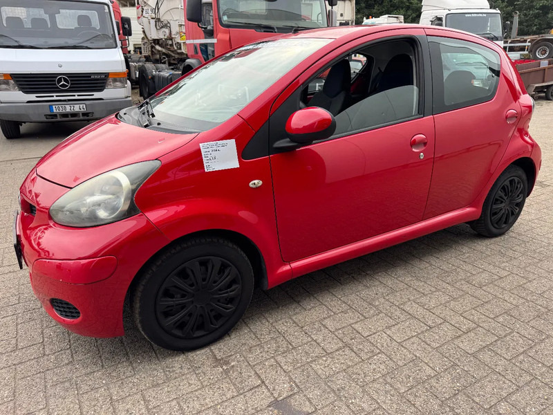 Toyota Aygo **5DOORS-BELGIAN CAR** - Hatchback: slika Toyota Aygo **5DOORS-BELGIAN CAR** - Hatchback Toyota Aygo **5DOORS-BELGIAN CAR** - Hatchback: slika Toyota Aygo **5DOORS-BELGIAN CAR** - Hatchback