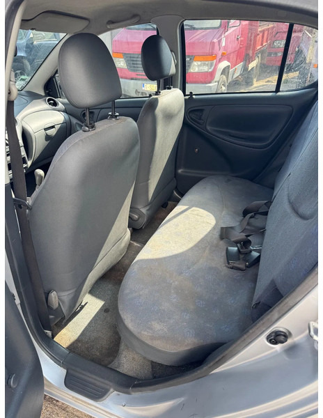 Hatchback Toyota Yaris **PETROL-AIRCO**: slika Hatchback Toyota Yaris **PETROL-AIRCO**