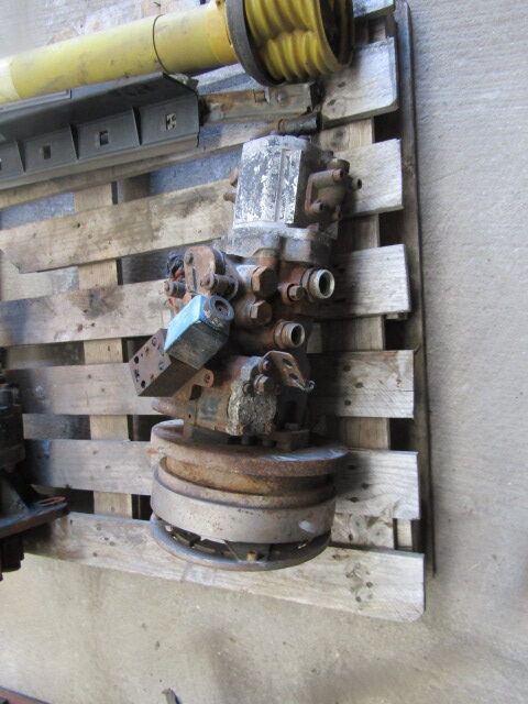 FAUN ROTOPRESS 522 DRIVE MOTOR P/NO 5243602 - Hidraulični motor za Namjenska/ Posebna vozila: slika  FAUN ROTOPRESS 522 DRIVE MOTOR P/NO 5243602 - Hidraulični motor za Namjenska/ Posebna vozila FAUN ROTOPRESS 522 DRIVE MOTOR P/NO 5243602 - Hidraulični motor za Namjenska/ Posebna vozila: slika  FAUN ROTOPRESS 522 DRIVE MOTOR P/NO 5243602 - Hidraulični motor za Namjenska/ Posebna vozila