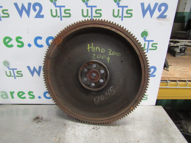 HINO 300 SERIES FLYWHEEL P/NO E0020 - Zamašnjak za Kamion: slika HINO 300 SERIES FLYWHEEL P/NO E0020 - Zamašnjak za Kamion HINO 300 SERIES FLYWHEEL P/NO E0020 - Zamašnjak za Kamion: slika HINO 300 SERIES FLYWHEEL P/NO E0020 - Zamašnjak za Kamion