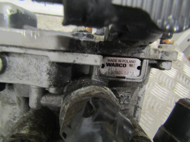 IVECO STRALIS EBS TRAILER CONTROL VALVE ‘WABCO’ P/NO 4802040020 - Dijelovi kočnica za Kamion: slika IVECO STRALIS EBS TRAILER CONTROL VALVE ‘WABCO’ P/NO 4802040020 - Dijelovi kočnica za Kamion IVECO STRALIS EBS TRAILER CONTROL VALVE ‘WABCO’ P/NO 4802040020 - Dijelovi kočnica za Kamion: slika IVECO STRALIS EBS TRAILER CONTROL VALVE ‘WABCO’ P/NO 4802040020 - Dijelovi kočnica za Kamion