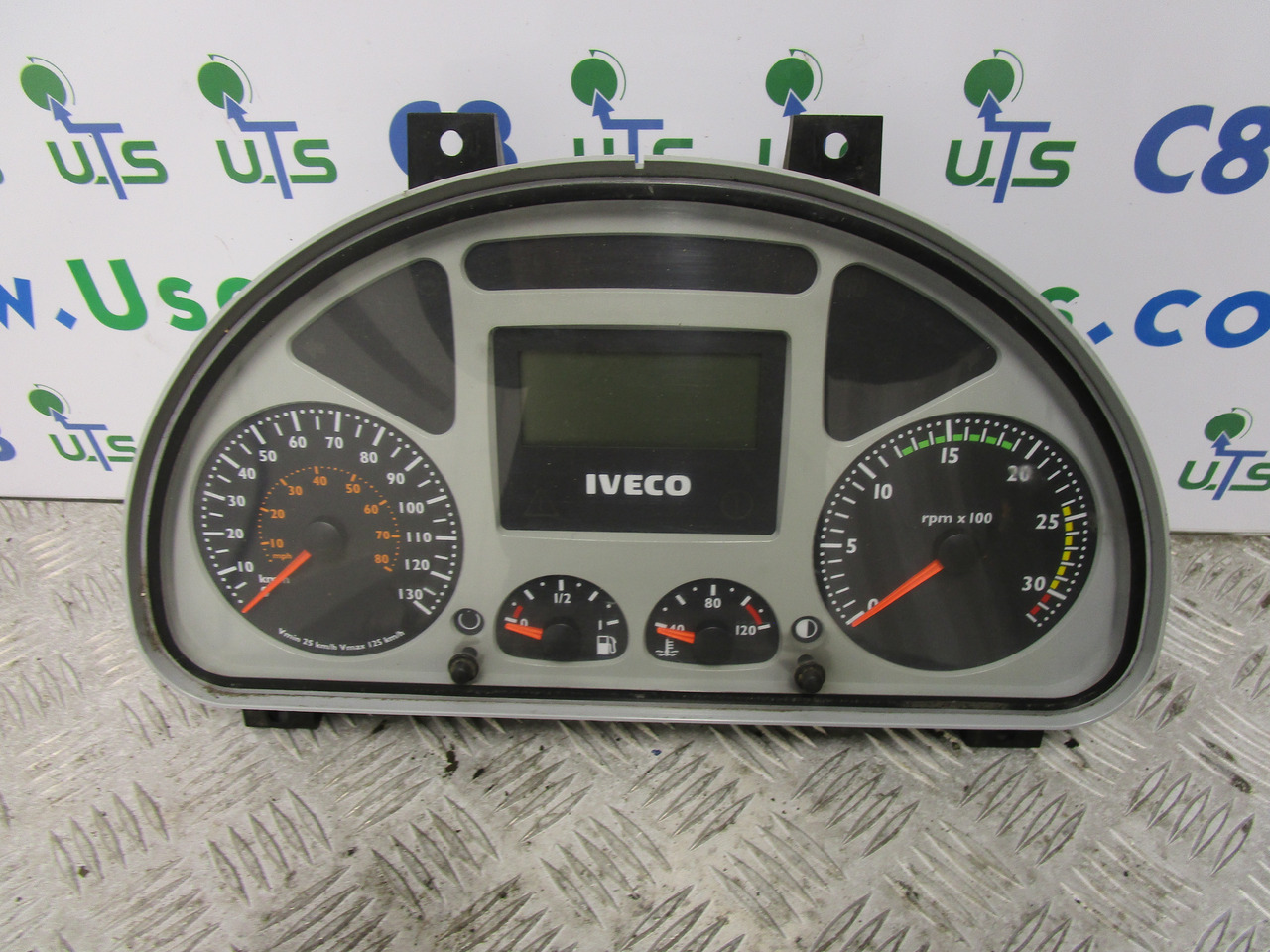 IVECO TECTOR CLOCK CLUSTER P/NO 504025357 - Električni sustav za Kamion: slika IVECO TECTOR CLOCK CLUSTER P/NO 504025357 - Električni sustav za Kamion IVECO TECTOR CLOCK CLUSTER P/NO 504025357 - Električni sustav za Kamion: slika IVECO TECTOR CLOCK CLUSTER P/NO 504025357 - Električni sustav za Kamion