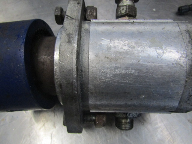 JOHNSTON JETTING PUMP HYDRAULIC DRIVE MOTOR - Hidraulični motor za Namjenska/ Posebna vozila: slika  JOHNSTON JETTING PUMP HYDRAULIC DRIVE MOTOR - Hidraulični motor za Namjenska/ Posebna vozila JOHNSTON JETTING PUMP HYDRAULIC DRIVE MOTOR - Hidraulični motor za Namjenska/ Posebna vozila: slika  JOHNSTON JETTING PUMP HYDRAULIC DRIVE MOTOR - Hidraulični motor za Namjenska/ Posebna vozila